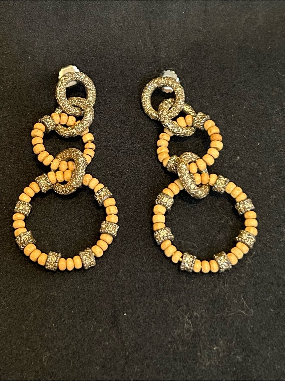 Source Unknown Gold and Tan Beaded Linked Hoop Earrings